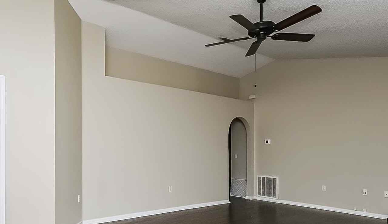 2377 E 9th Ave #NA - Photo 3 of 8