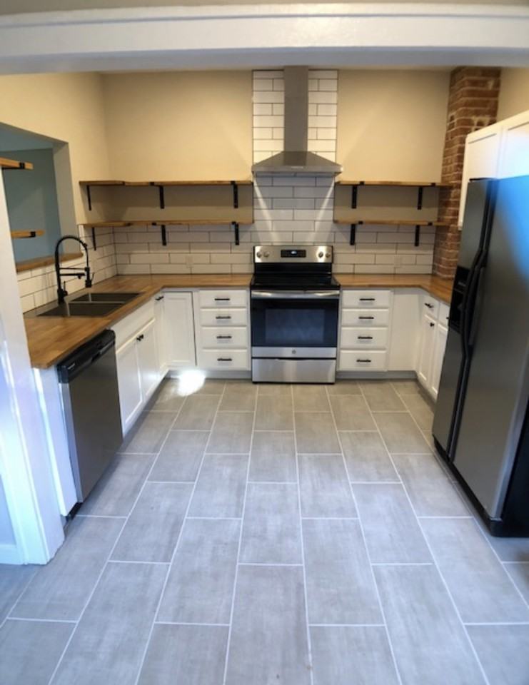 2135 W Park Pl #NA - Photo 2 of 18