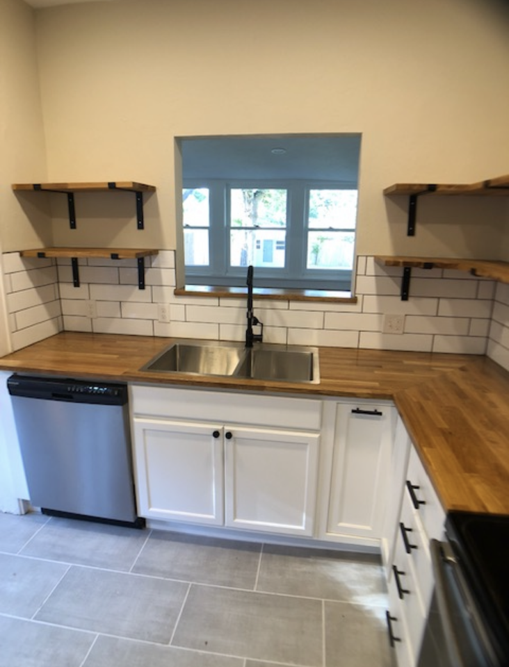 2135 W Park Pl #NA - Photo 3 of 18