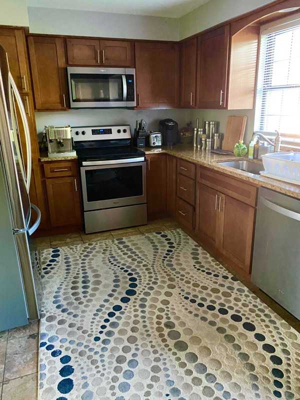 7374 Beacon Hill Dr - Photo 3 of 18