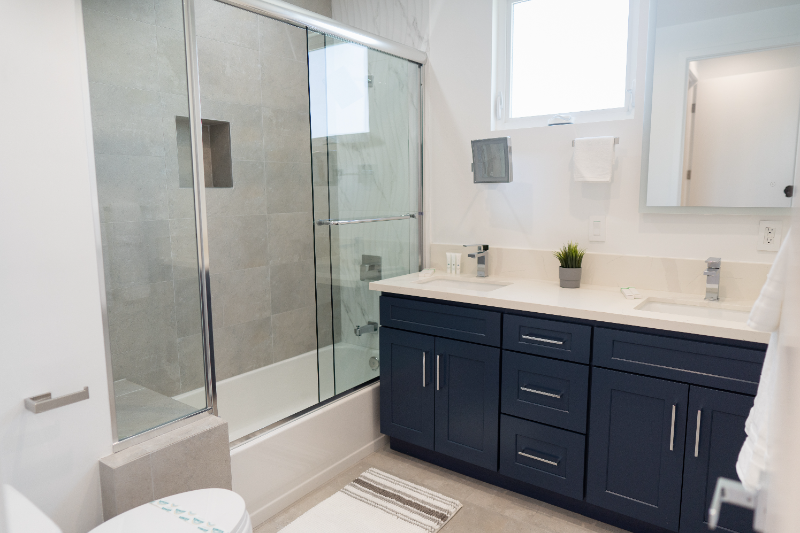 4829 Riverton Ave - Photo 4 of 47