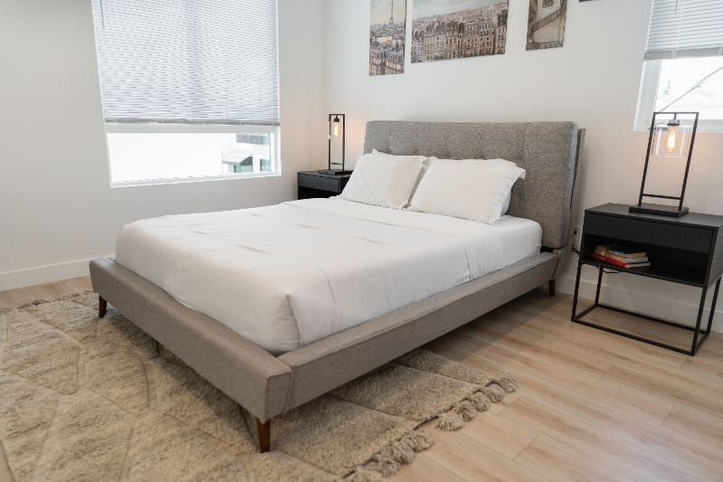 4829 Riverton Ave - Photo 5 of 47