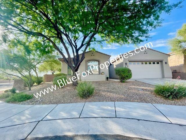 8042 N Gillespie Ln - Photo 2 of 42
