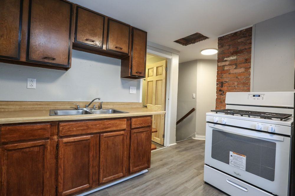 304 E North St Uppr - Photo 3 of 7