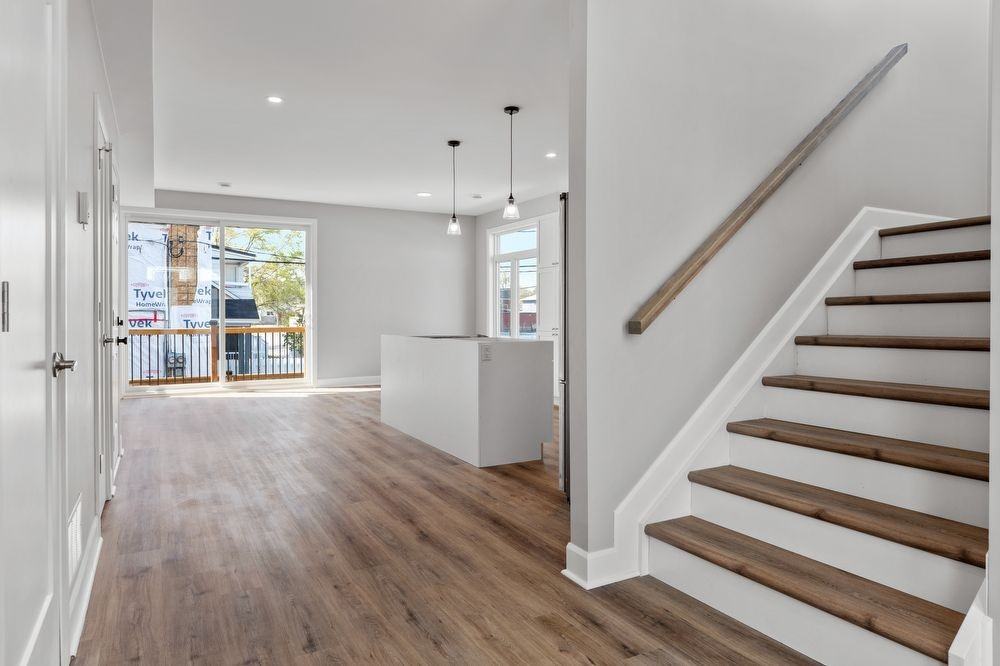 138 Montfort St - Photo 2 of 28