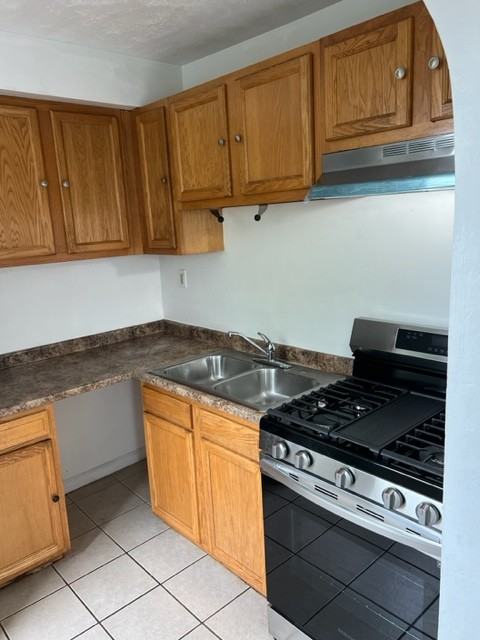 225 Suncrest St #2 - Photo 5 of 16