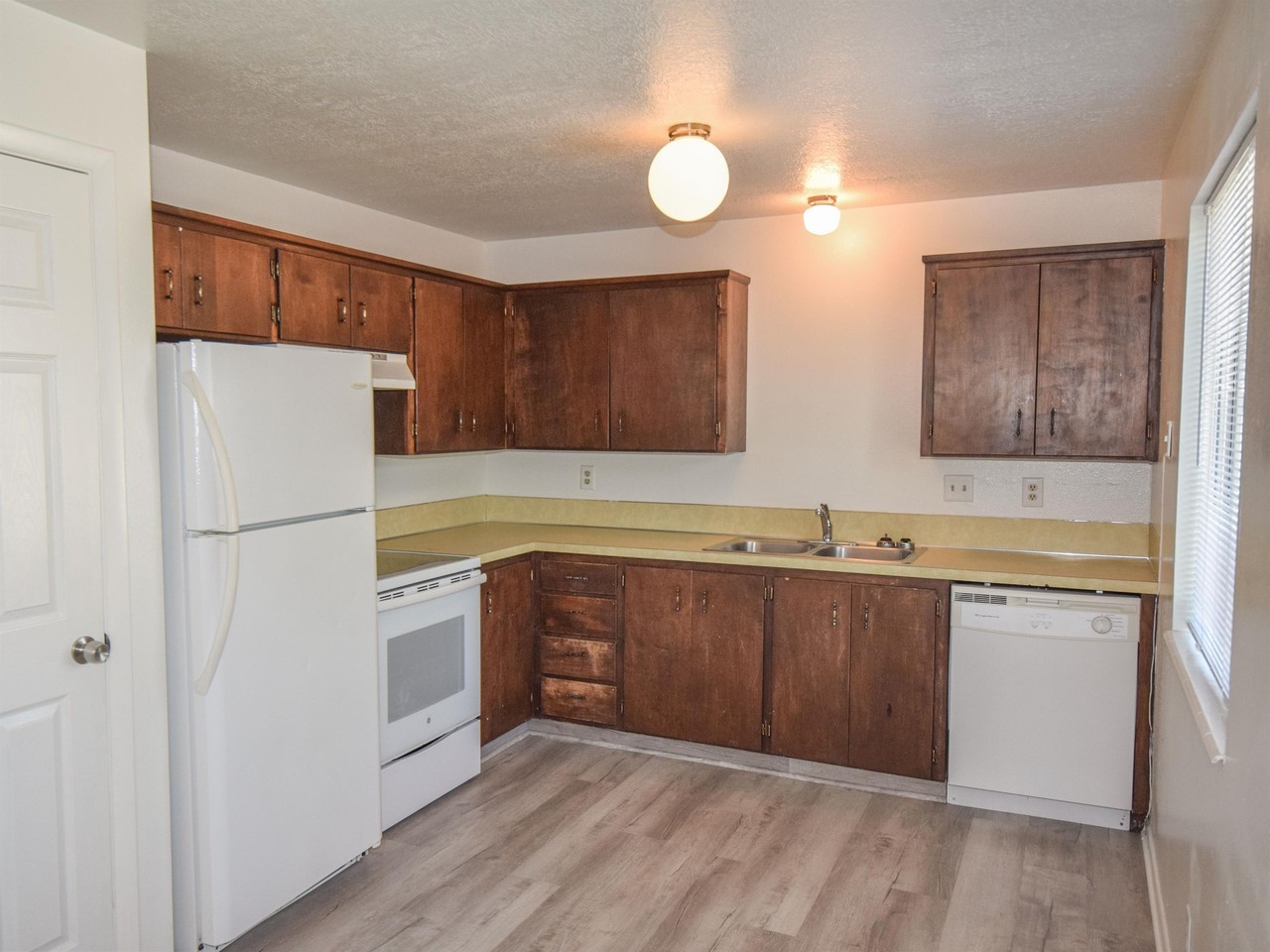 257 West 600 North #4 - Photo 7 of 17