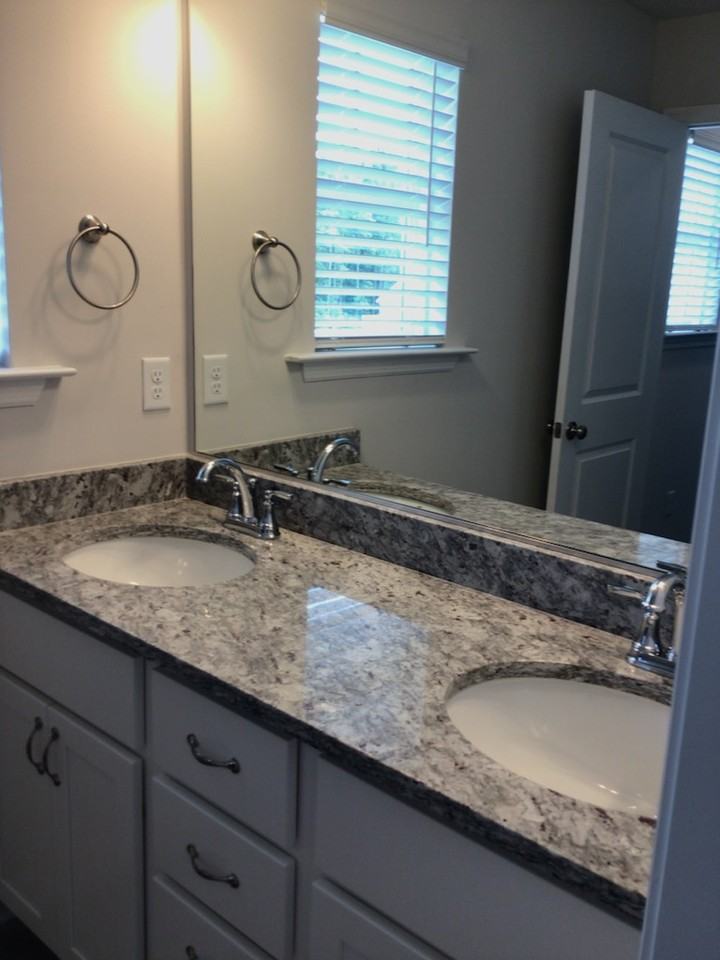 605 Hampton Dr #1 - Photo 7 of 15