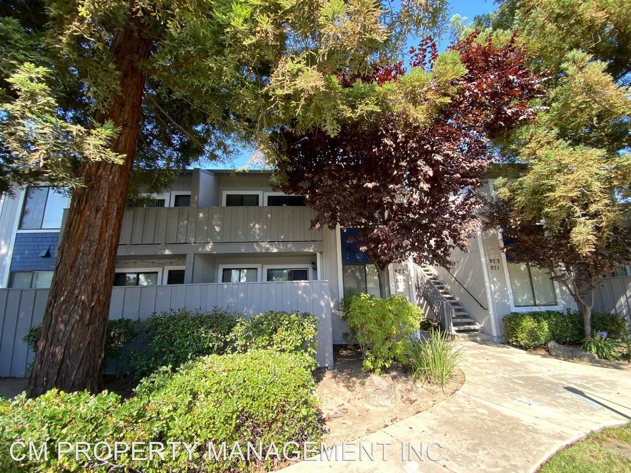 877 Cherry Creek Cir - Photo 2 of 26