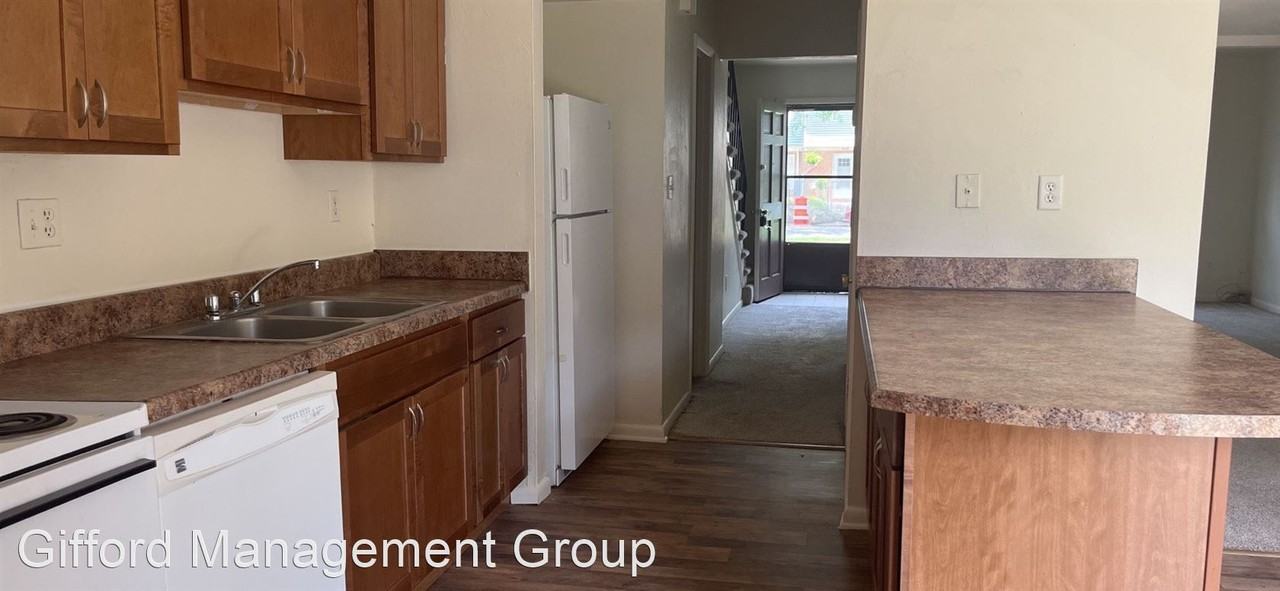 6069 Foresttown Dr - Photo 3 of 11