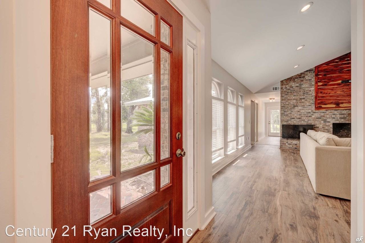 1248 Padgett Dr - Photo 3 of 43