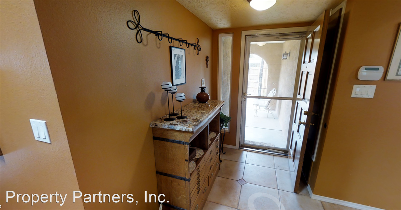 11504 Arroyo De Vis Ne - Photo 2 of 21