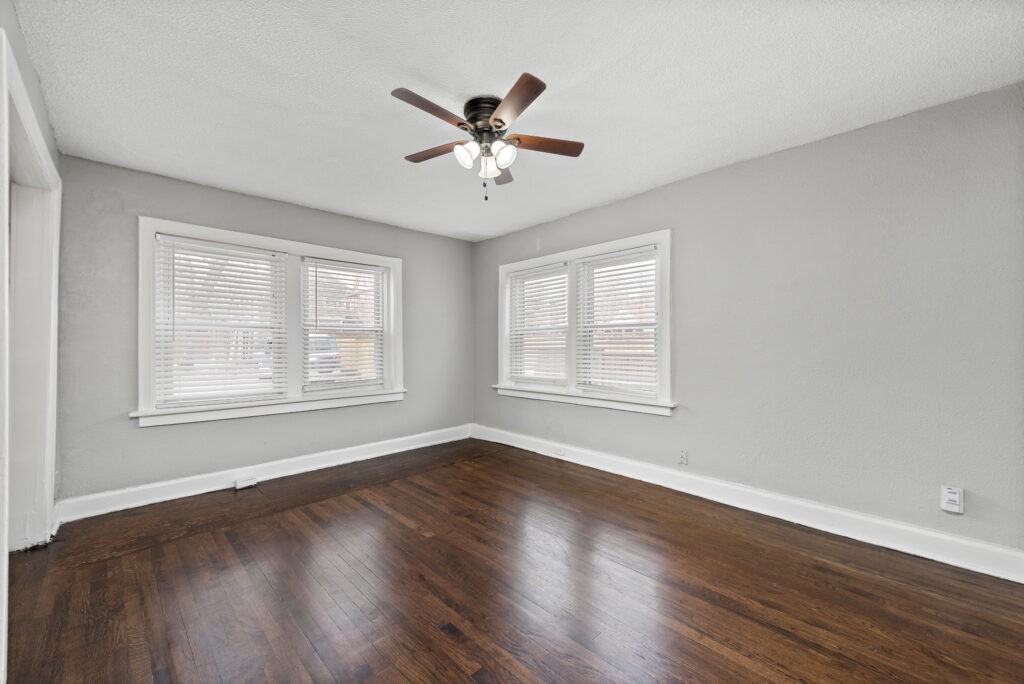 3022 Mcgee St - Photo 6 of 8