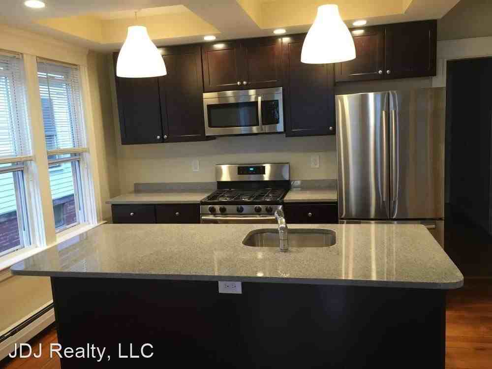 81 Radcliffe Ave. - Photo 3 of 3