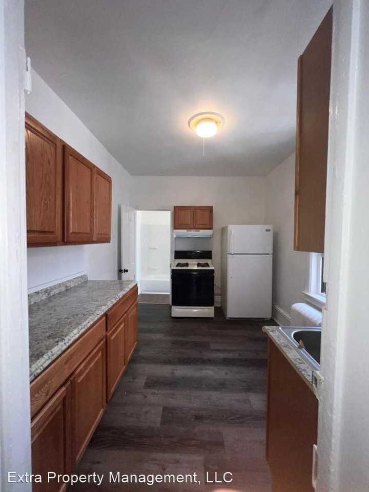 109 Calhoun St - Photo 3 of 16