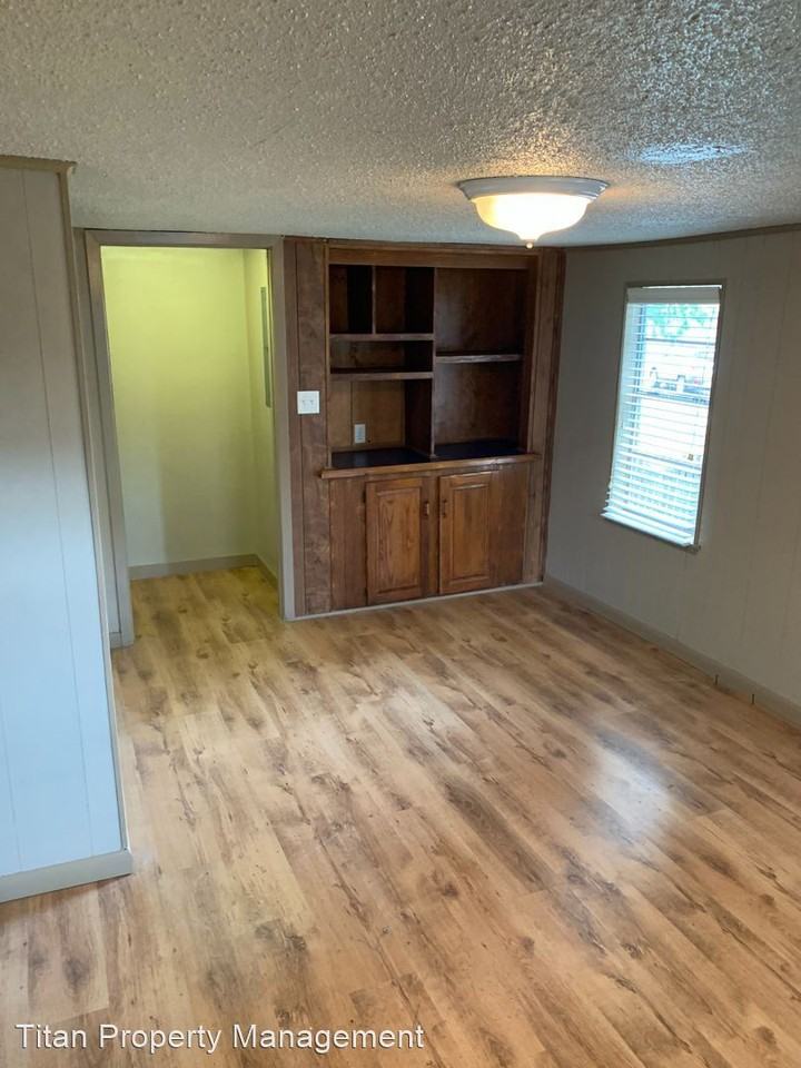 221-A Magnolia St. - Photo 3 of 11