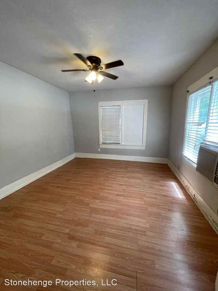 625 E Gray St - Photo 3 of 11