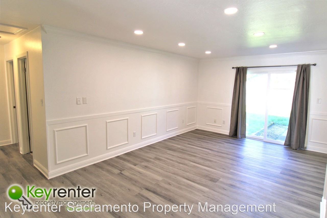 8469 Cortadera Dr - Photo 3 of 28