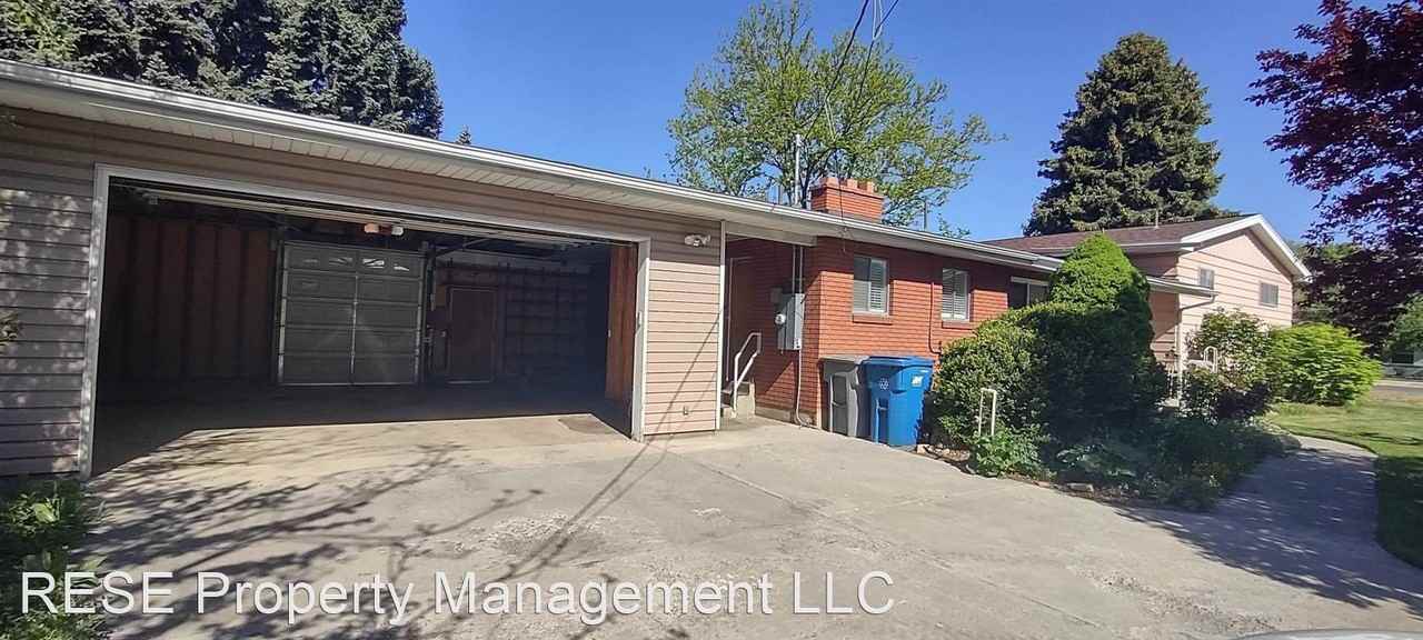 408 S 100 E - Photo 2 of 33