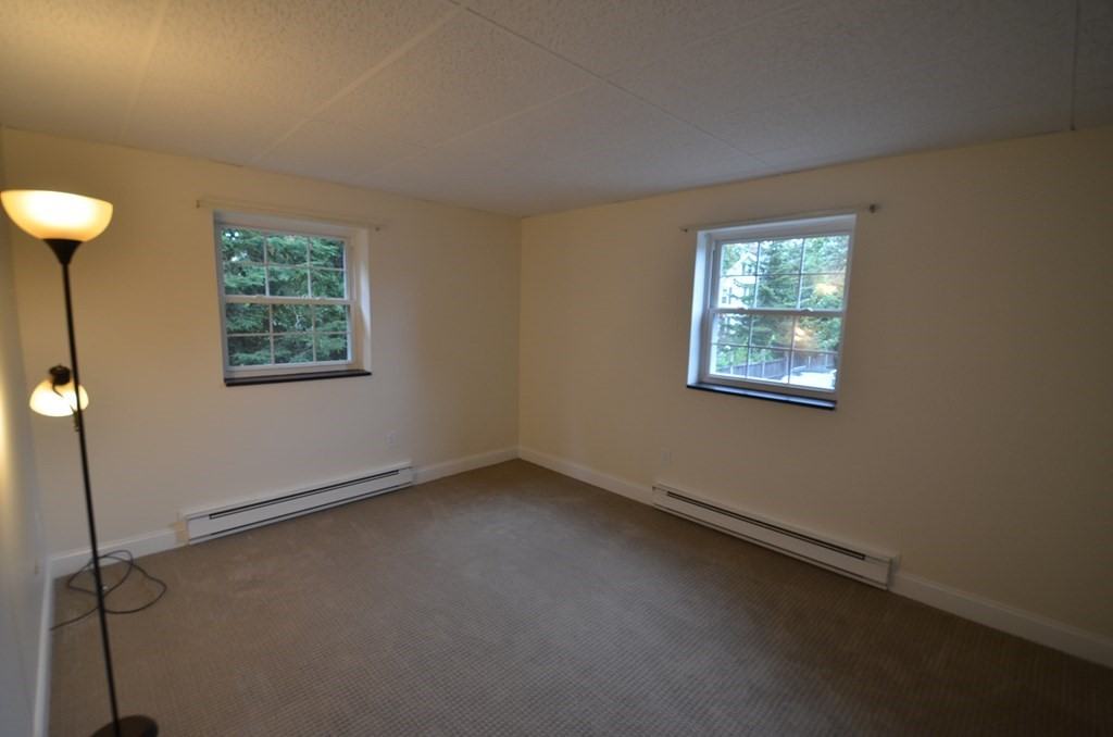 594 Franklin St Apt 4 - Photo 2 of 10