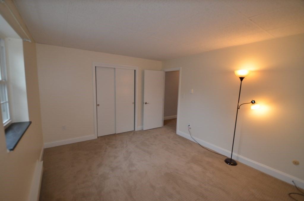 594 Franklin St Apt 4 - Photo 3 of 10