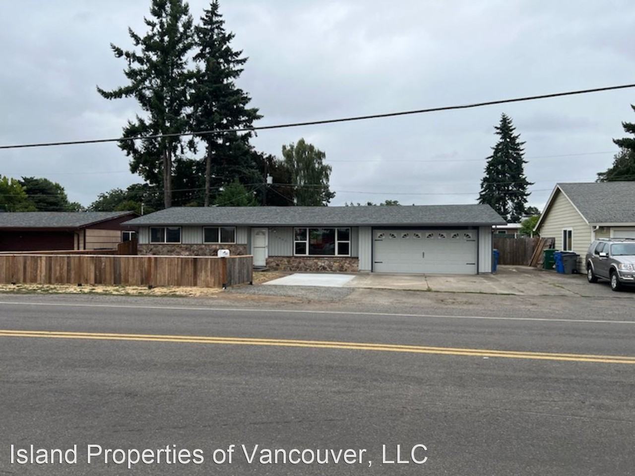 2905 Ne Burton Rd - Photo 2 of 25