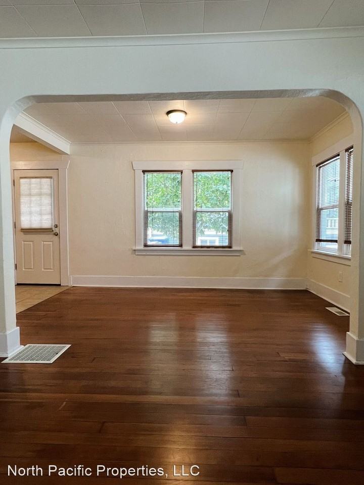 3836 23rd Ave Sw - Photo 2 of 9