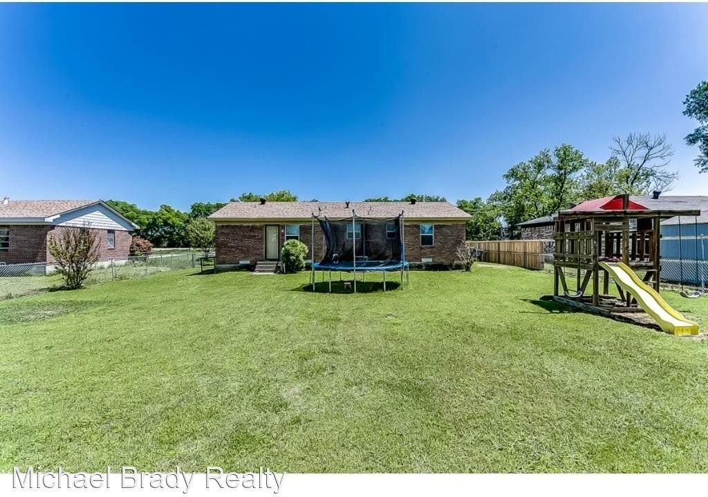 712 S Riggins St - Photo 3 of 14