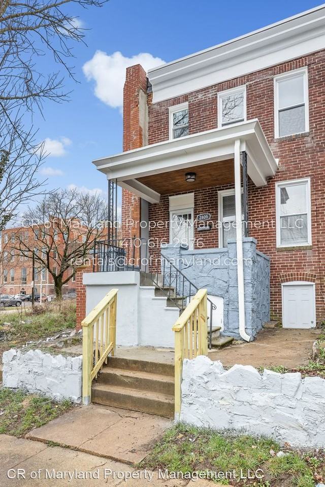 2809 W Lanvale St - Photo 3 of 21