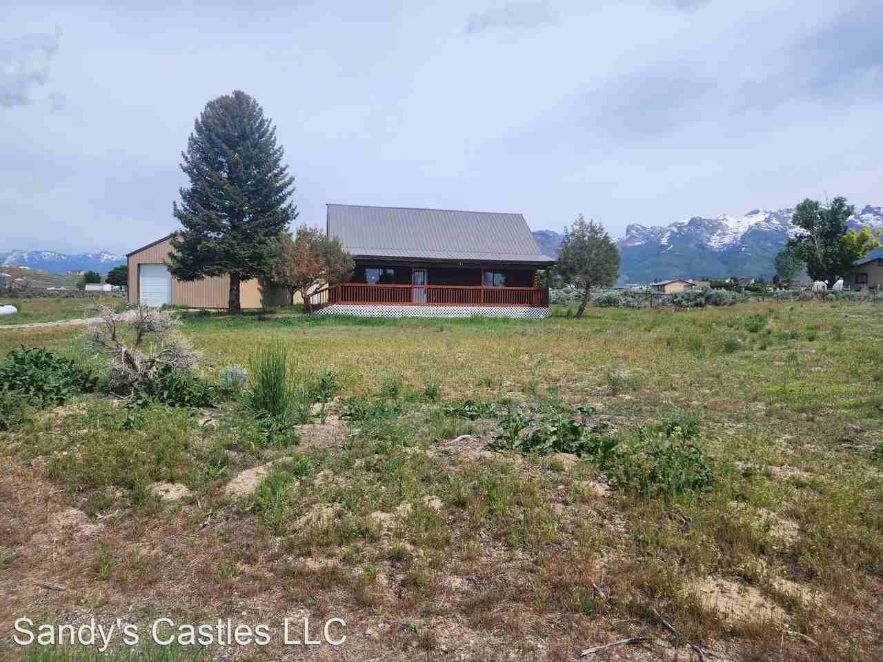 818 Abarr Plz - Photo 2 of 23