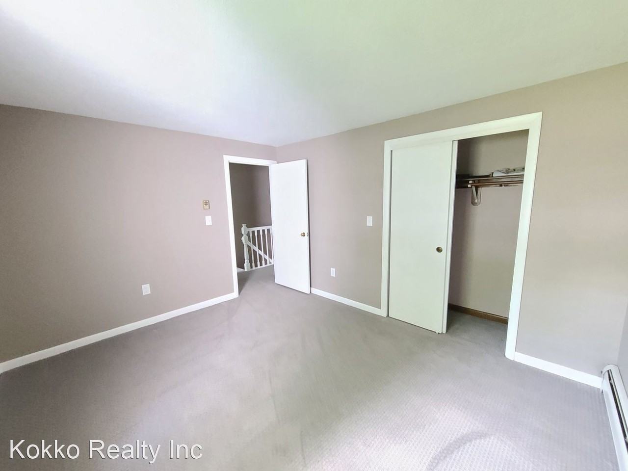 8 Riversedge Dr - Photo 3 of 13