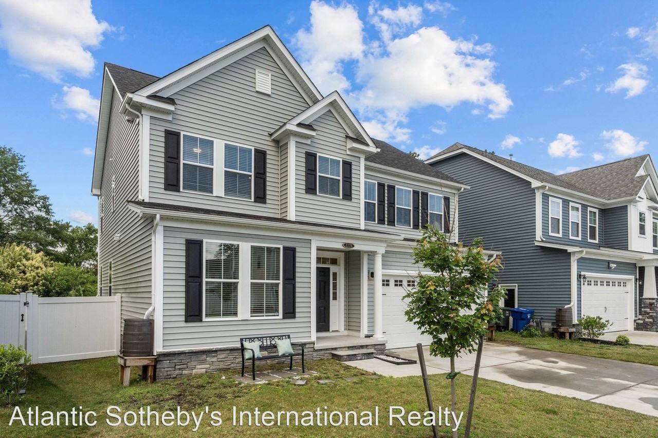 5228 Doswell St - Photo 2 of 35