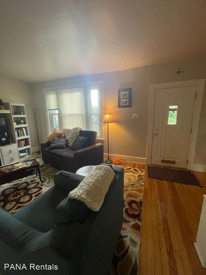 405 Sunset Rd - Photo 3 of 29