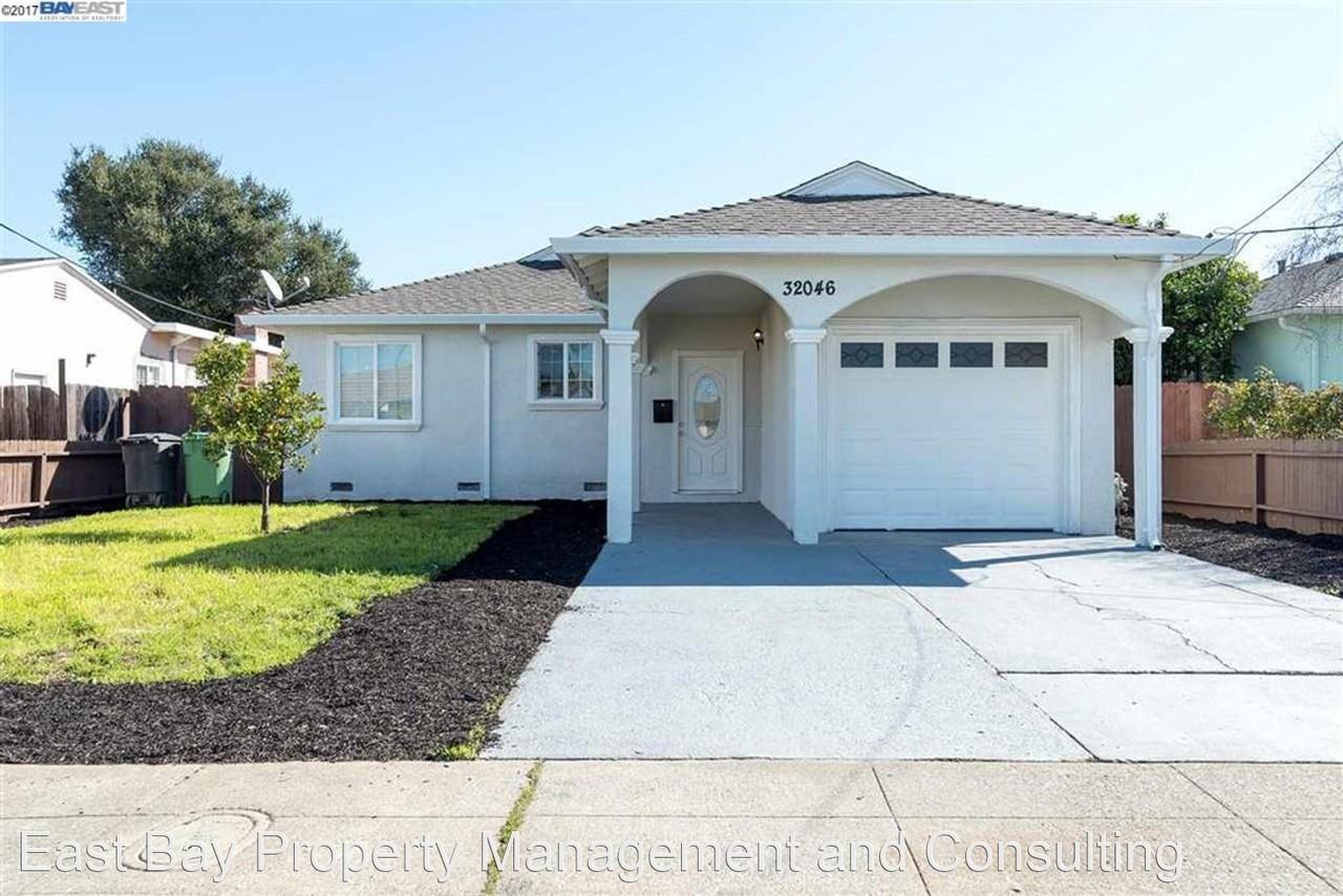 32046 Kennet St - Photo 2 of 23