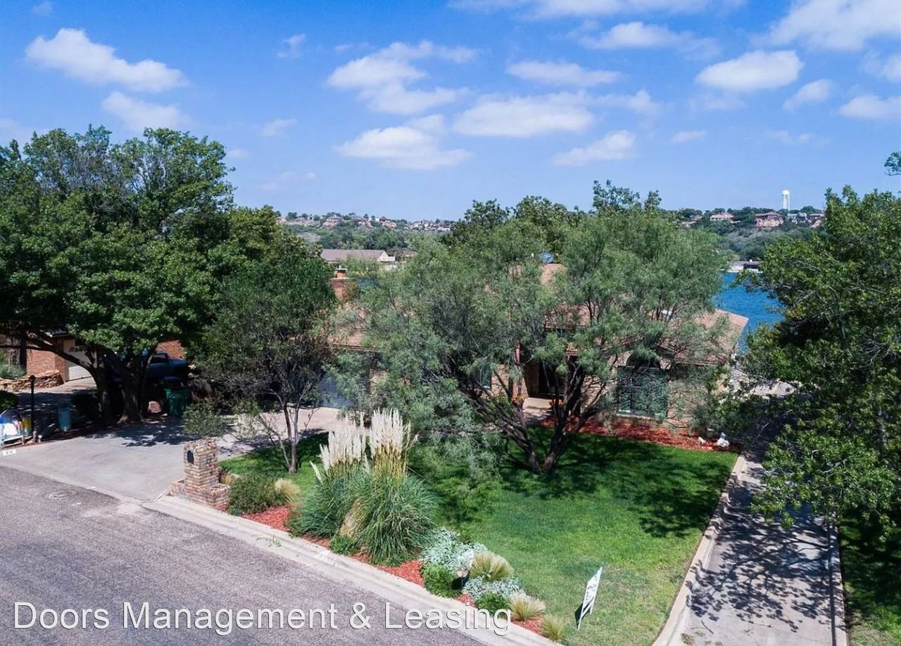 26 S Lakeshore Dr - Photo 3 of 50