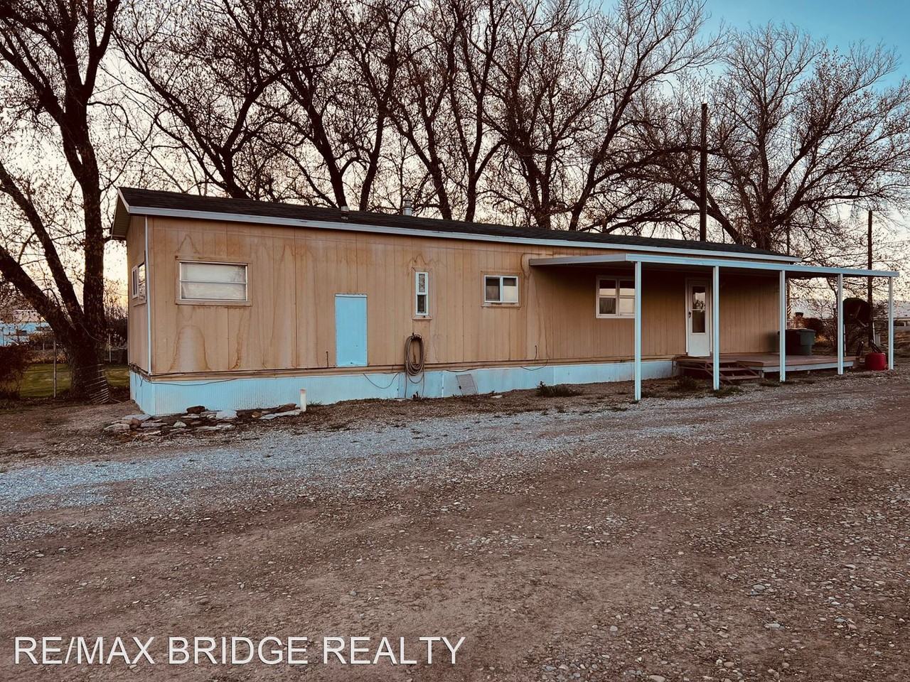 598 S Fairgrounds Rd - Photo 2 of 8