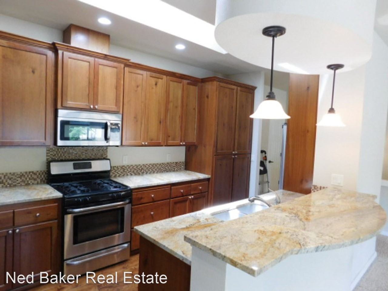 396 Market St Ne - Photo 2 of 24