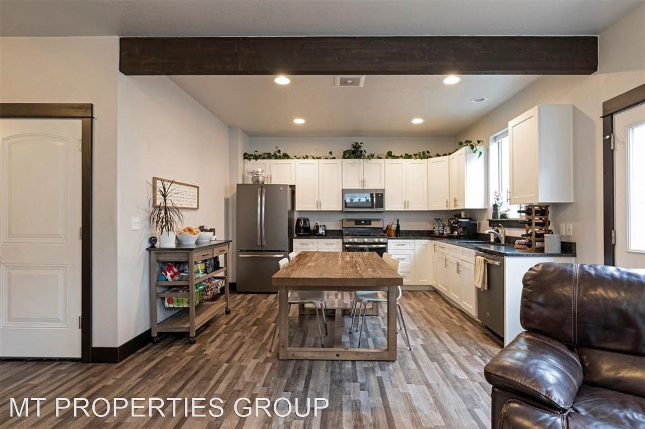 2415 Aspen Grove Loop - Photo 2 of 18