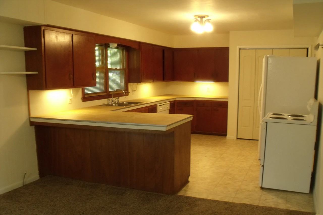 2958 E Eastmoor Dr - Photo 2 of 16