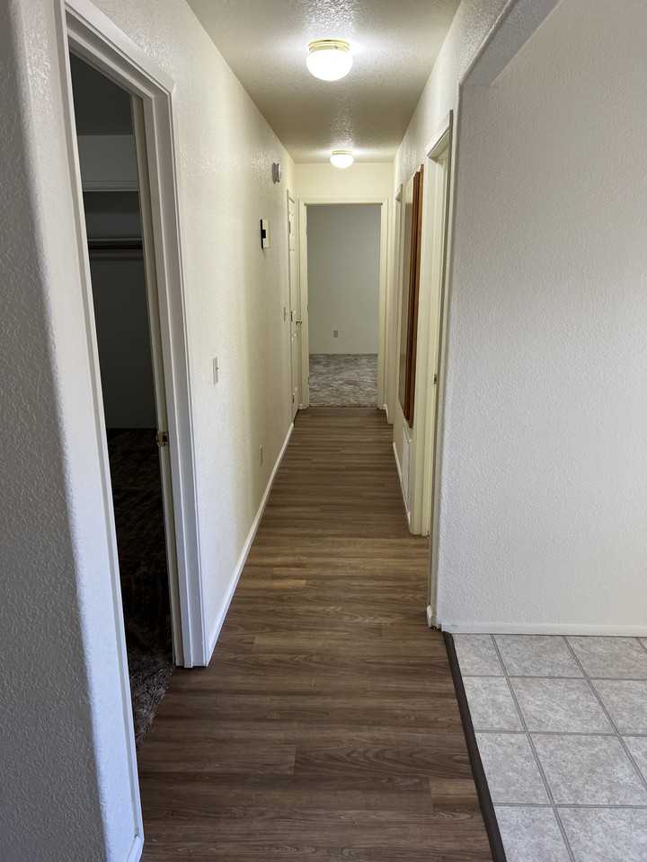 1855 Kellenbeck Ave - Photo 4 of 6