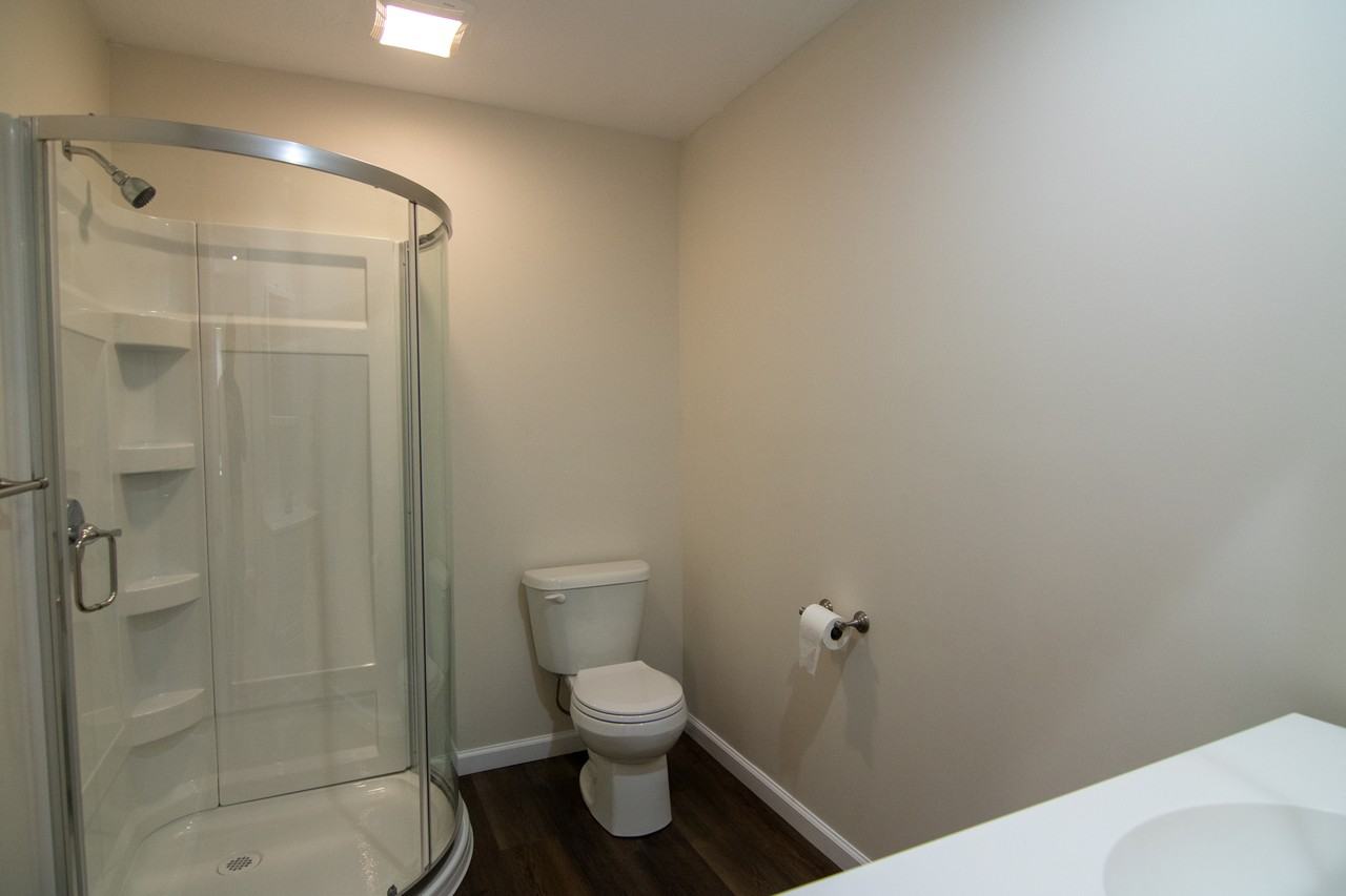 5912 Perry Ln - Photo 5 of 9