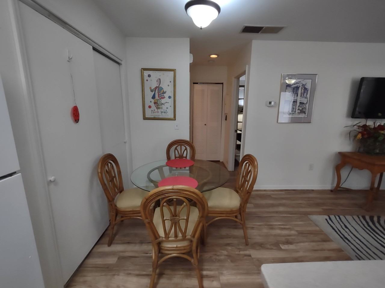 955 Se Mayo Dr - Photo 3 of 7