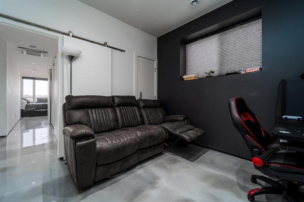 351B Skeena Cres W - Photo 5 of 20