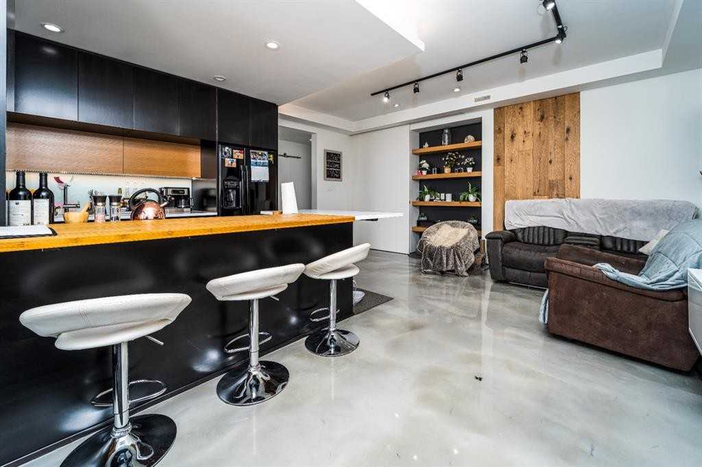 351B Skeena Cres W - Photo 3 of 19