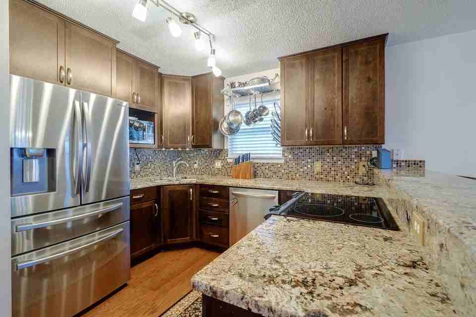 82 11th St - Photo 5 of 15