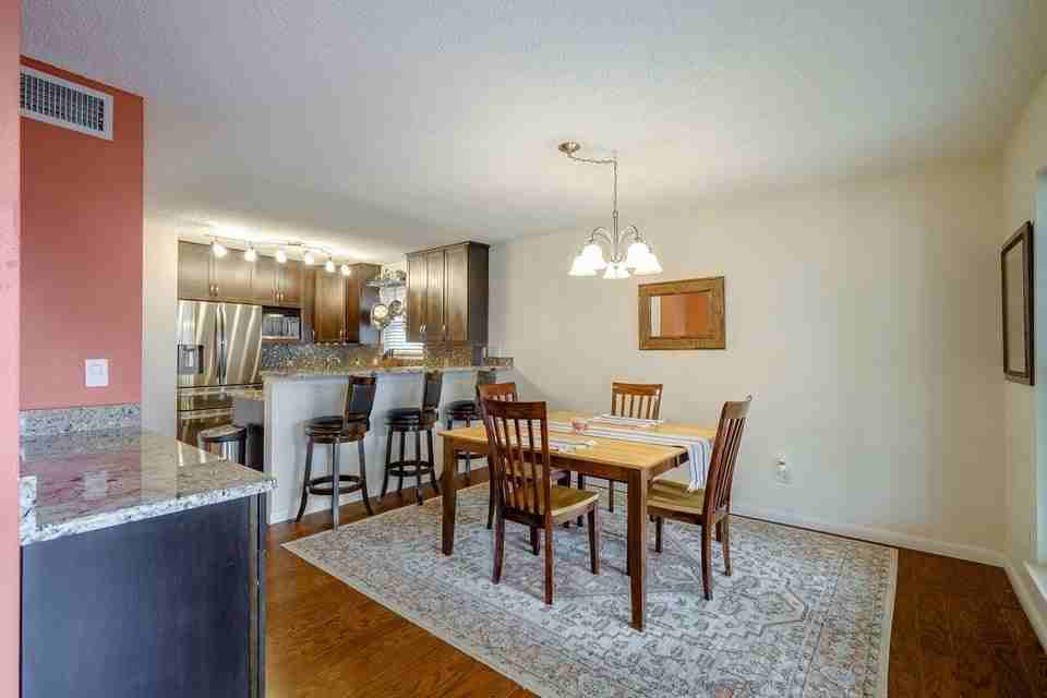 82 11th St - Photo 6 of 15