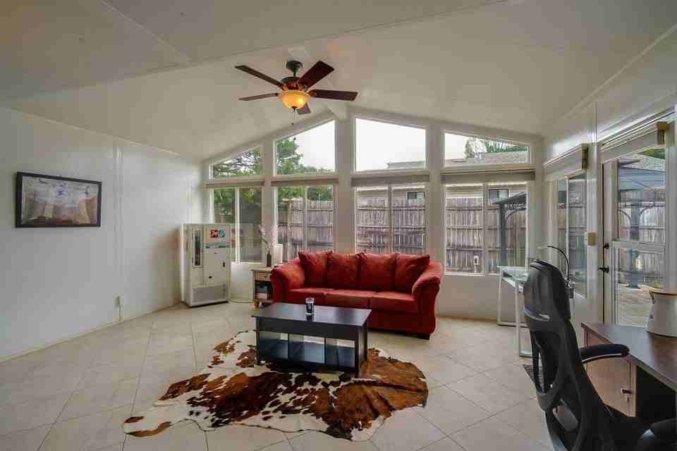 82 11th St - Photo 7 of 15