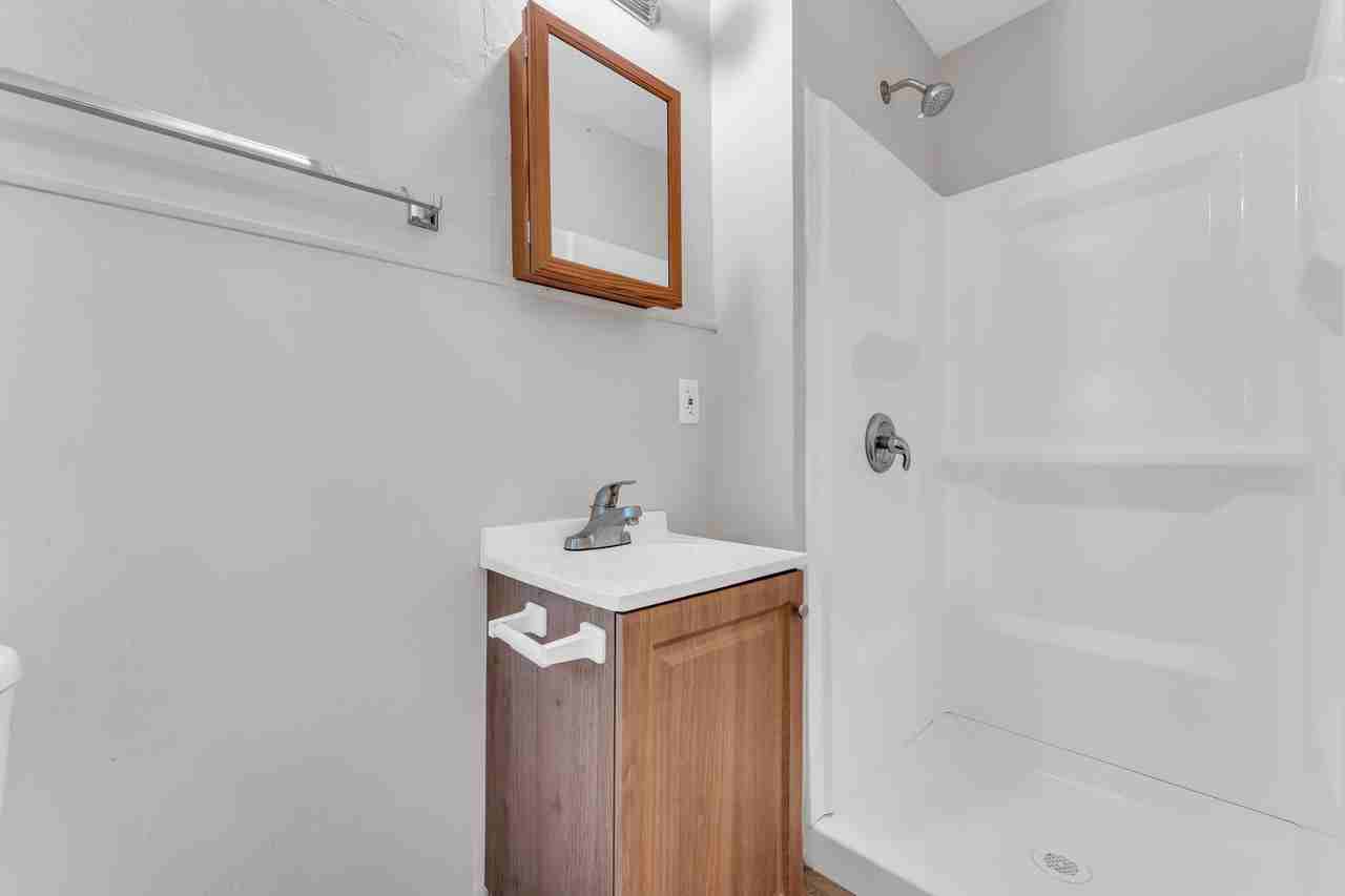 448 Delaware Ave - Photo 2 of 18