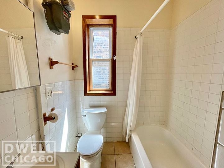 1620 W 38th St #2F - Photo 7 of 13