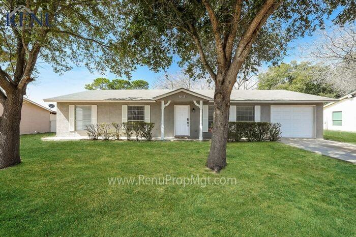 613 High Meadow Dr - Photo 2 of 18